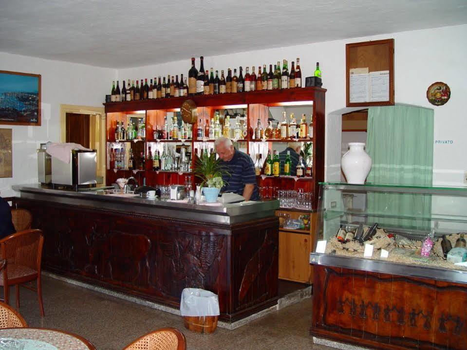 Hotel 3 Botti Байя-Сардинія Екстер'єр фото