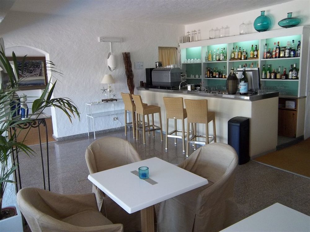 Hotel 3 Botti Байя-Сардинія Екстер'єр фото